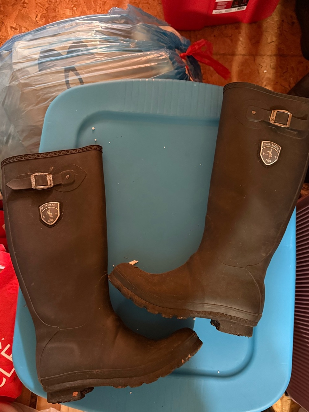 Kamik rubber boots